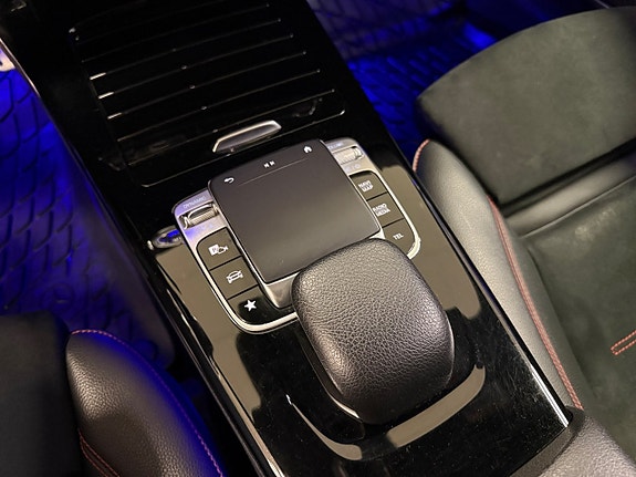 Mercedes-Benz CLA220 13 of 18