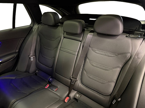 Mercedes-Benz C63 10 of 20