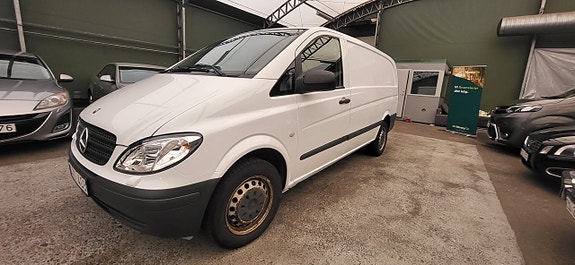 Mercedes-Benz Vito 111 2 of 11