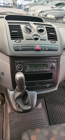 Mercedes-Benz Vito 111 9 of 11