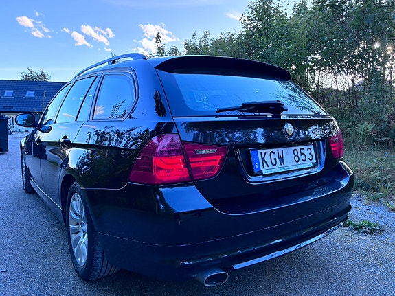 BMW 320d 3 of 6