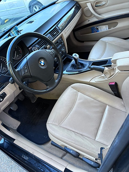 BMW 320d 6 of 6