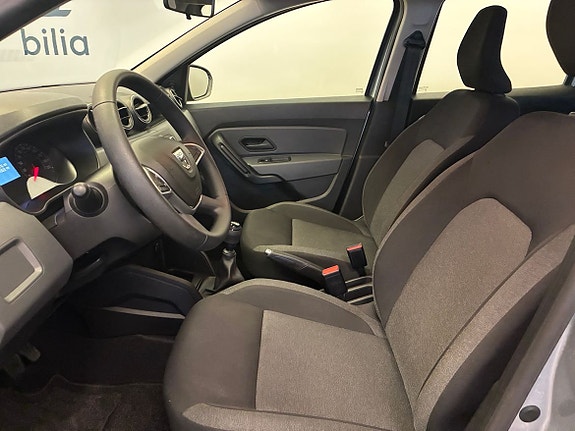 Dacia Duster 10 of 13