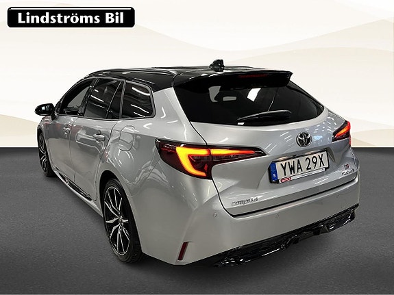 Toyota Corolla 4 of 24