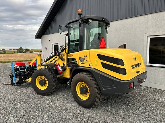 Yanmar V80 (TEREX) 2 of 10