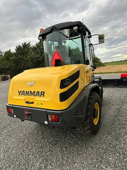 Yanmar V80 (TEREX) 3 of 10