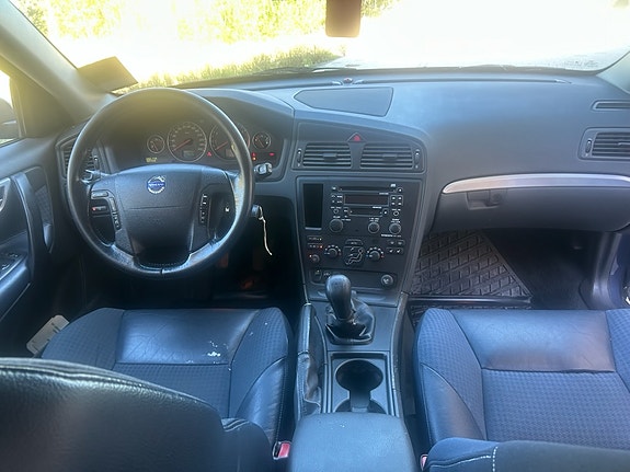 Volvo V70 5 of 6