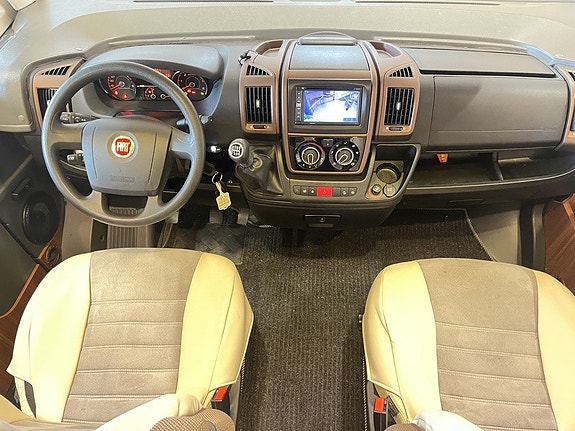 Adria SONIC 700 SC (TRUMA+4 250kg+Solcell+Ugn) 25 of 27