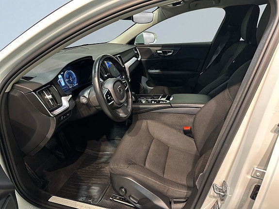 Volvo V60 7 of 23