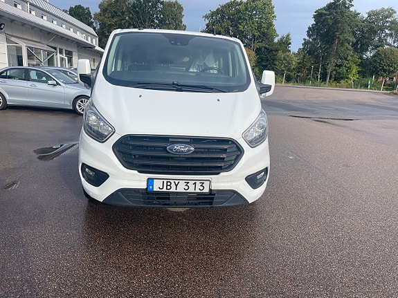 Ford Transit Custom 2 of 7