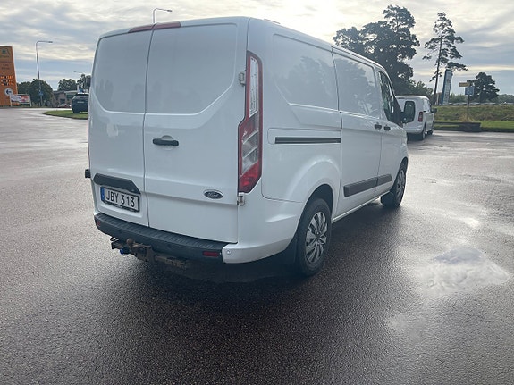 Ford Transit Custom 4 of 7