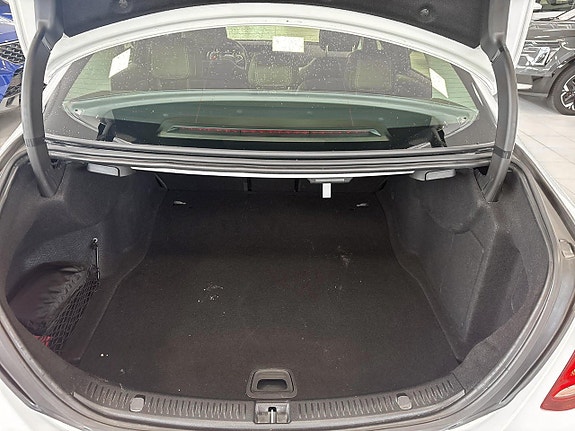 Mercedes-Benz E220 d 14 of 16