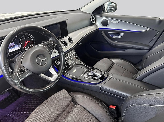 Mercedes-Benz E220 d 15 of 16