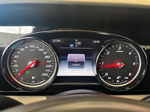 Mercedes-Benz E220 d 10 of 16