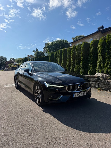 Volvo S60 2 of 4