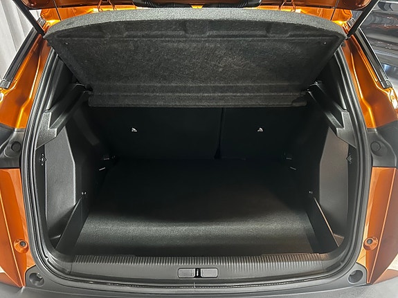 Peugeot 2008 5 of 8