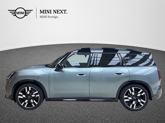 MINI Countryman SE 2 of 15