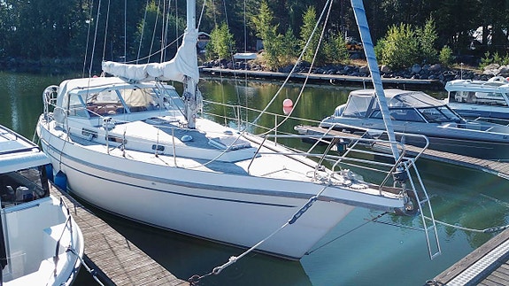 Finnsailer 34 1987 Finland 3 of 12