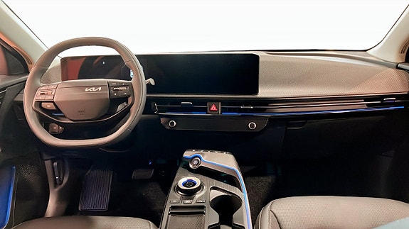 Kia EV6 4 of 9