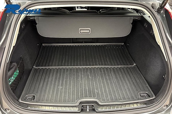 Volvo V60 13 of 23