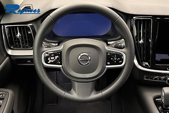 Volvo V60 11 of 23