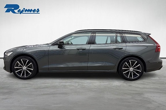 Volvo V60 2 of 23