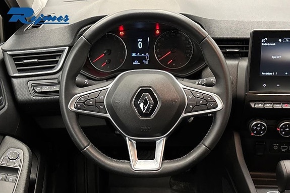 Renault Clio 10 of 18