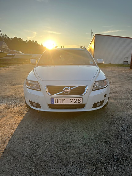 Volvo V50 3 of 6