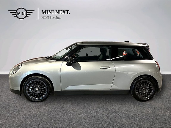 MINI Cooper SE 3 of 16