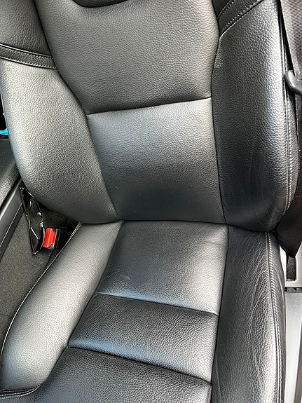 Volvo XC60 13 of 20