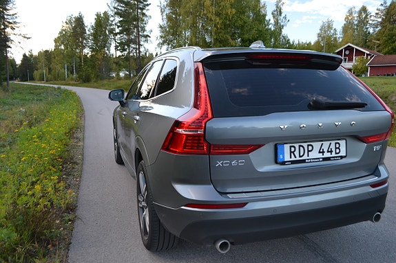 Volvo XC60 8 of 20