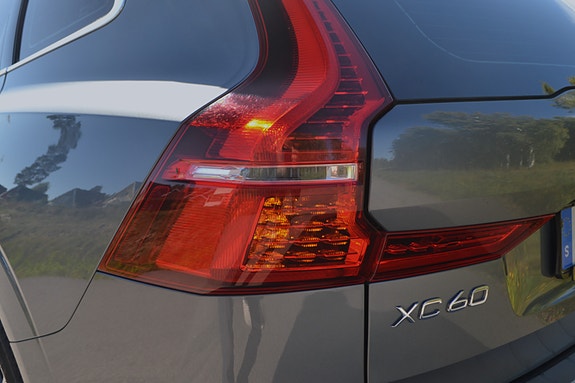 Volvo XC60 3 of 20