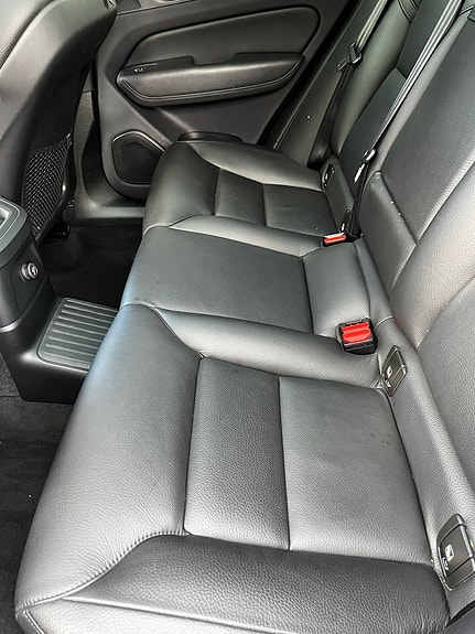 Volvo XC60 12 of 20
