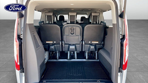 Ford Custom Tourneo 10 of 10