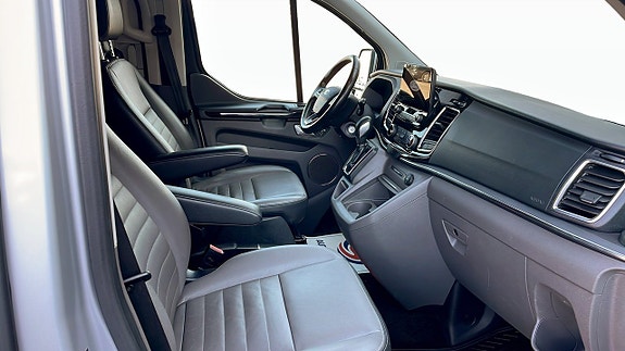 Ford Custom Tourneo 3 of 10