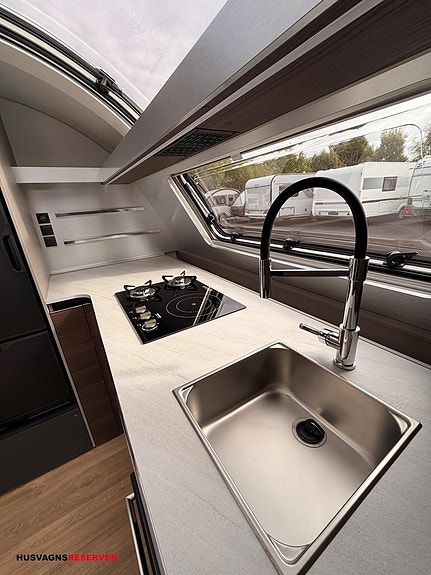 Adria ALPINA 663 HT 10 of 27