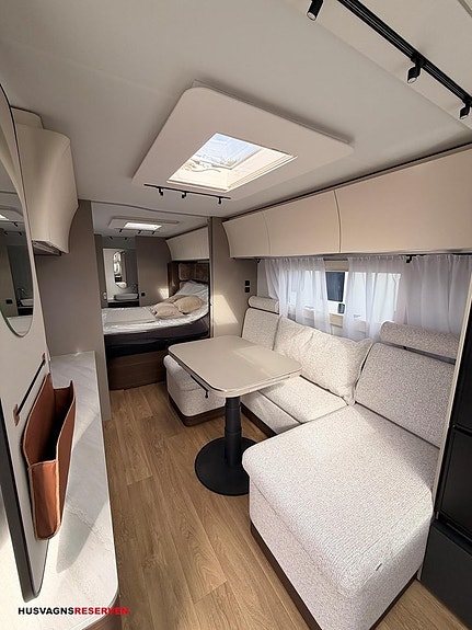 Adria ALPINA 663 HT 13 of 27