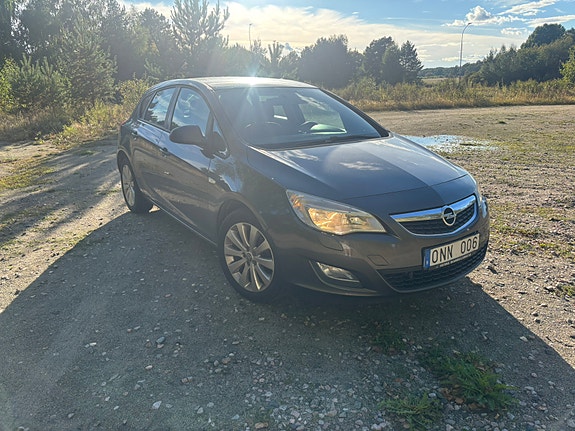 Opel Astra 2 of 7