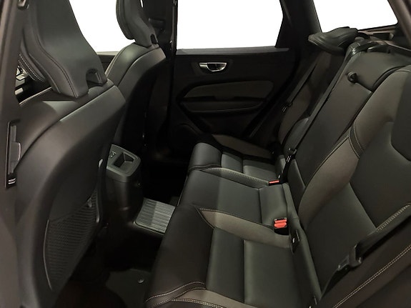 Volvo XC60 7 of 16
