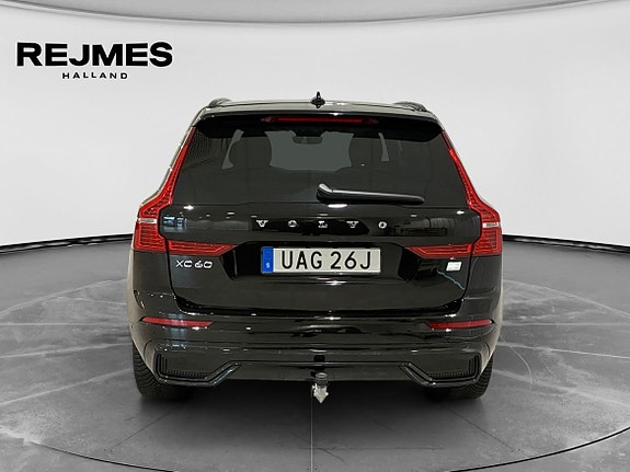 Volvo XC60 8 of 16