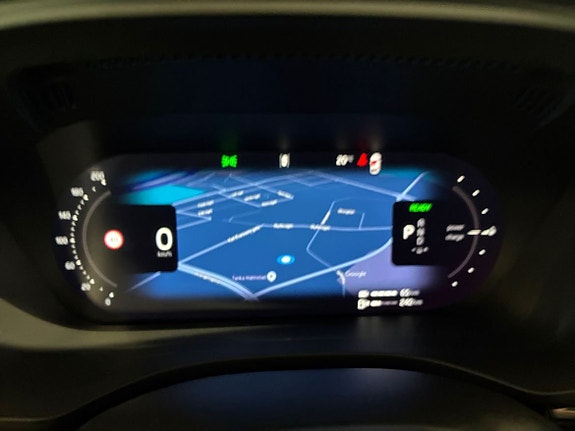 Volvo XC60 12 of 16