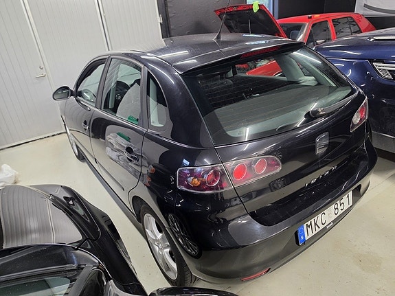Seat Ibiza 4 of 8