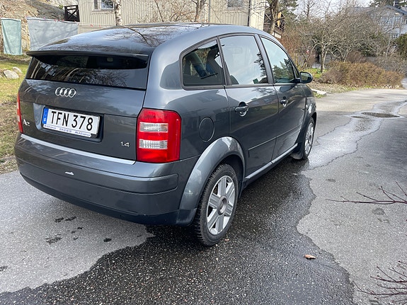 Audi A2 4 of 21