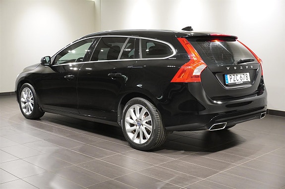 Volvo V60 3 of 10