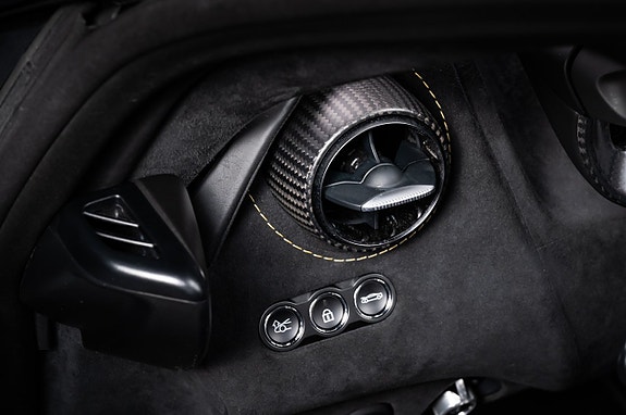 McLaren 750S 24 of 28