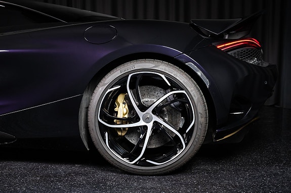 McLaren 750S 13 of 28