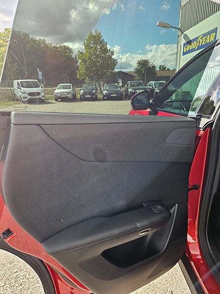Mazda CX-6e 17 of 25