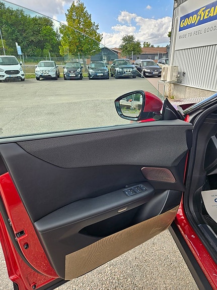 Mazda CX-6e 6 of 25