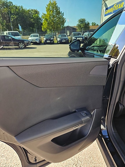 Mazda CX-6e 21 of 30