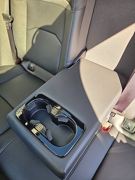 Mazda CX-6e 26 of 30